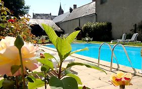 Logis Hotel Restaurant Le Cheval Blanc